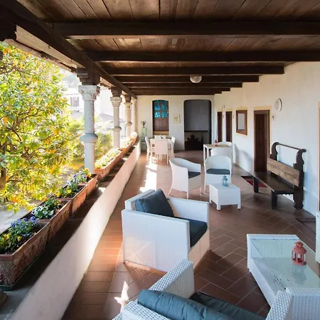 Sleeps 5 With Pool And Wifi