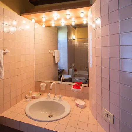Sleeps 5 With Pool And Wifi Massino Visconti