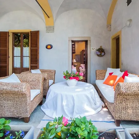 Sleeps 5 With Pool And Wifi Massino Visconti